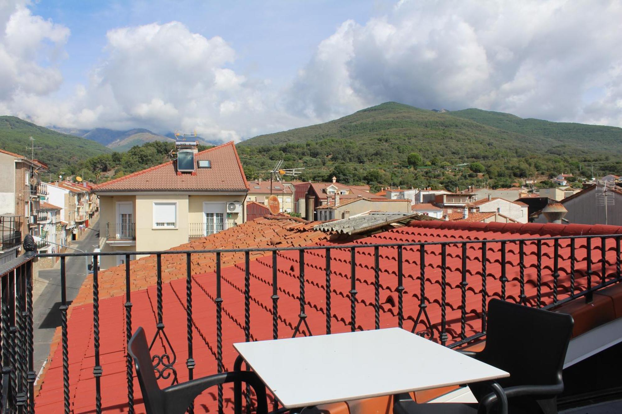 Atico Aires De Gredos Apartment Candeleda Exterior foto
