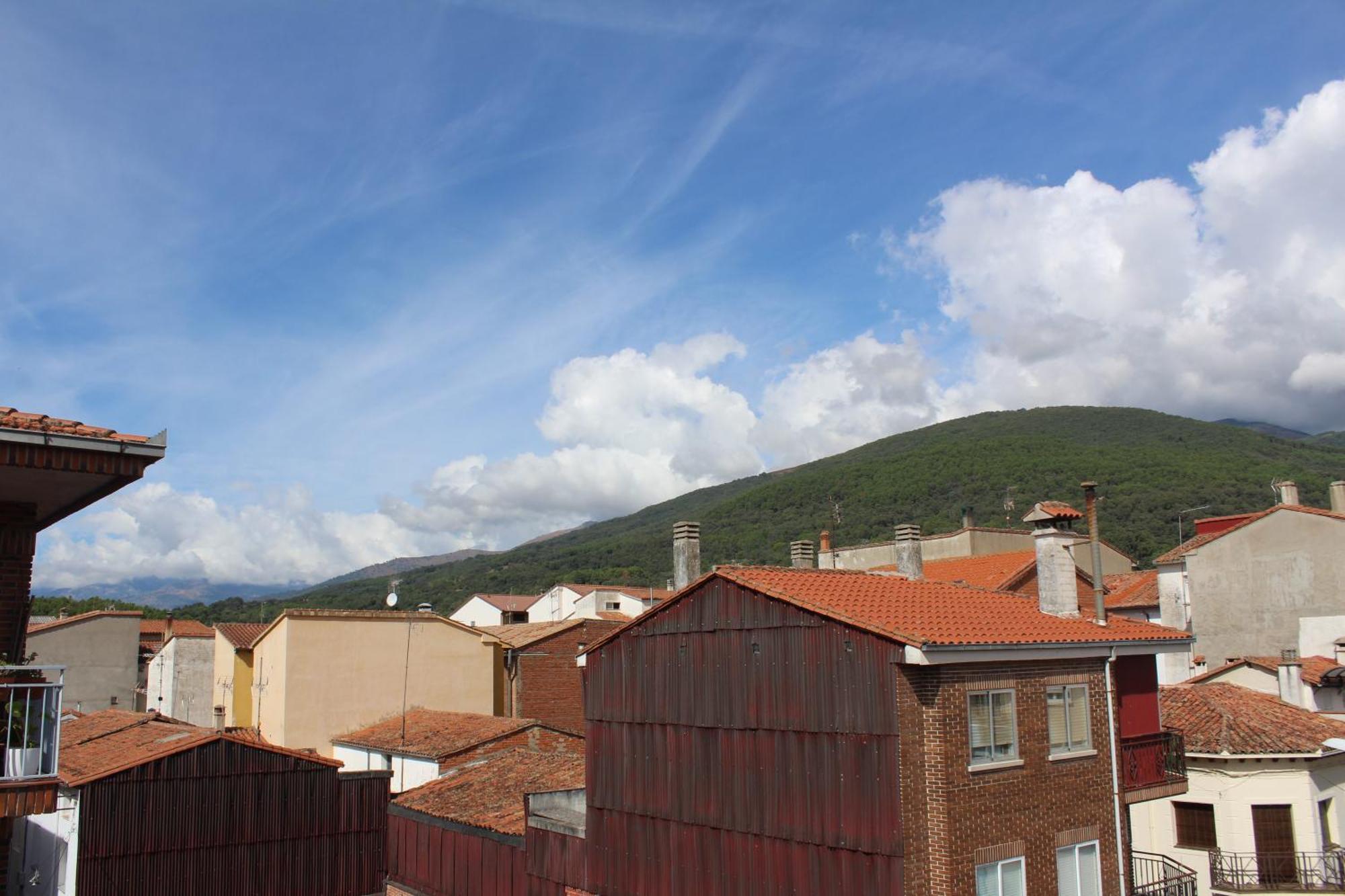 Atico Aires De Gredos Apartment Candeleda Exterior foto